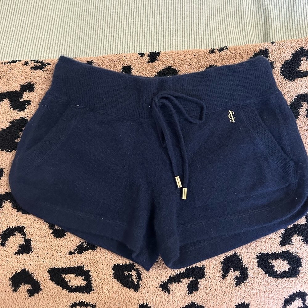 JUICY COUTURE CASHMERE CHEEKY SHORTS